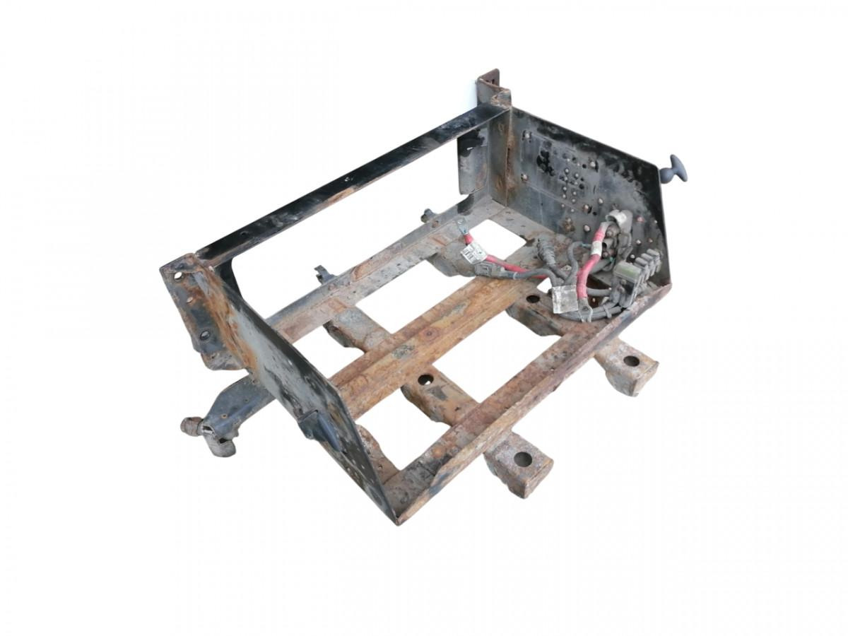 Volvo Battery box 21042654 - Bateria për Kamioni: foto 1 Volvo Battery box 21042654 - Bateria për Kamioni: foto 1