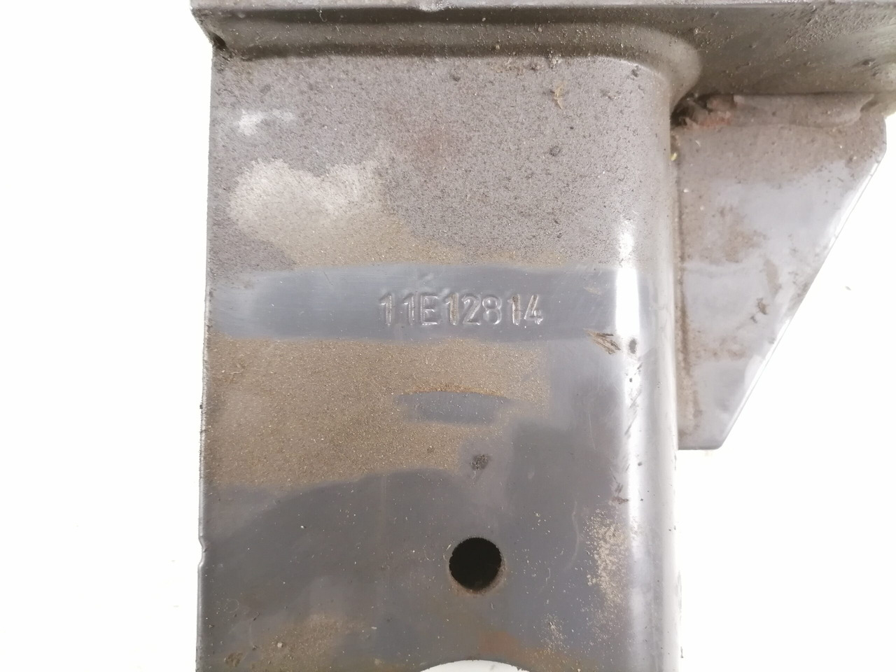 Volvo Bumper bracket 82928883 - Parakolp për Kamioni: foto 3 Volvo Bumper bracket 82928883 - Parakolp për Kamioni: foto 3