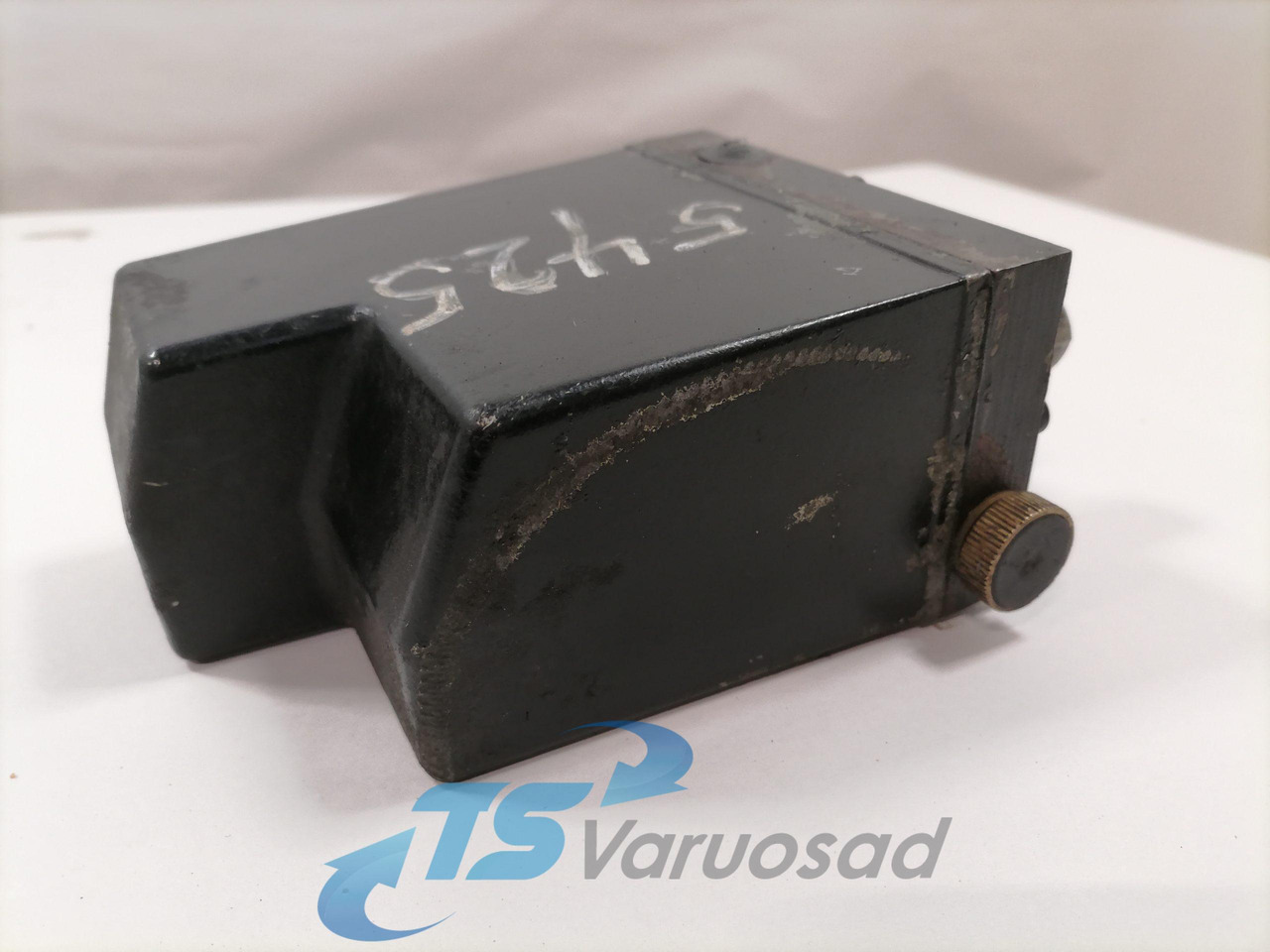 Volvo Cab tilting pump 3198846 - Suspension i kabinës për Kamioni: foto 3 Volvo Cab tilting pump 3198846 - Suspension i kabinës për Kamioni: foto 3