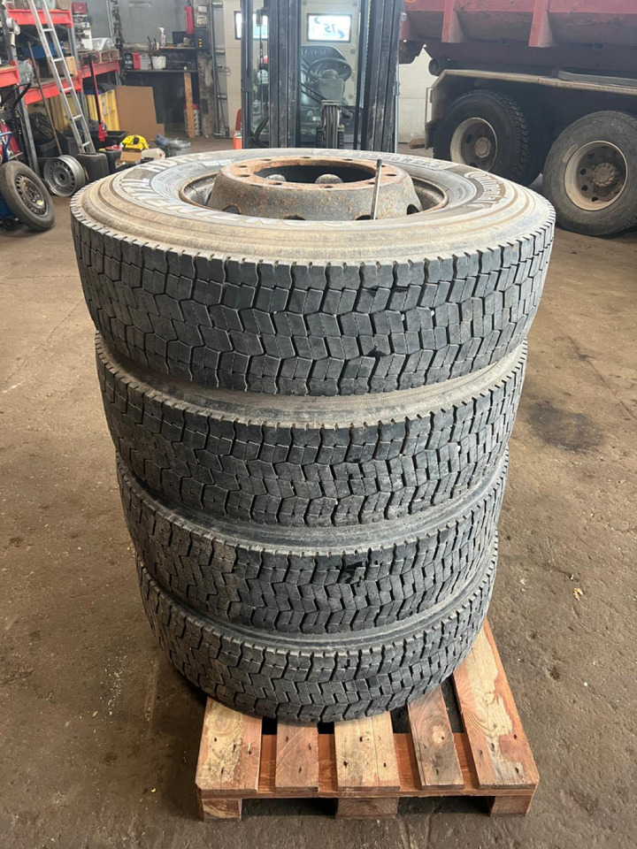 Volvo Continental HDR2 295/80R22.5 29580R225 - Goma dhe bandazhe për Kamioni: foto 1 Volvo Continental HDR2 295/80R22.5 29580R225 - Goma dhe bandazhe për Kamioni: foto 1