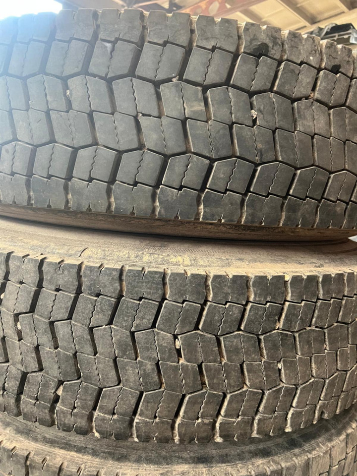 Volvo Continental HDR2 295/80R22.5 29580R225 - Goma dhe bandazhe për Kamioni: foto 4 Volvo Continental HDR2 295/80R22.5 29580R225 - Goma dhe bandazhe për Kamioni: foto 4