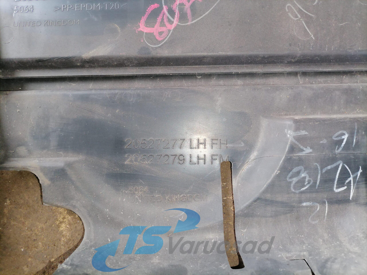 Volvo Iluvõre plastik 20527277 - Grilë për Kamioni: foto 4 Volvo Iluvõre plastik 20527277 - Grilë për Kamioni: foto 4