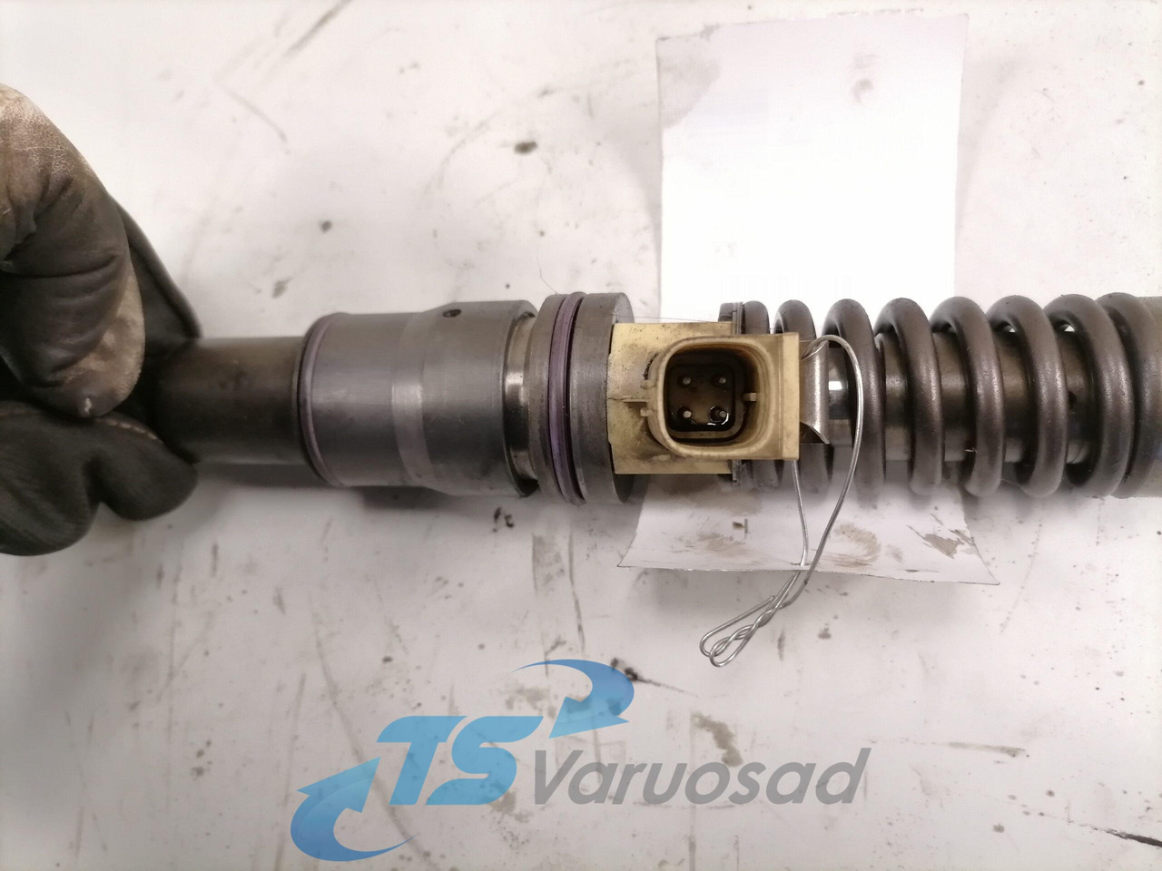 Volvo Injector 85003950 - Pompa e karburantit për Kamioni: foto 2 Volvo Injector 85003950 - Pompa e karburantit për Kamioni: foto 2