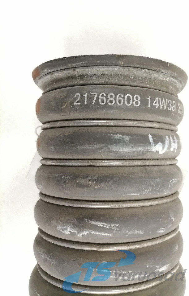 Volvo Intercooleri lõdvik 21768608 - Ftohësi i ndërmjetëm për Kamioni: foto 3 Volvo Intercooleri lõdvik 21768608 - Ftohësi i ndërmjetëm për Kamioni: foto 3