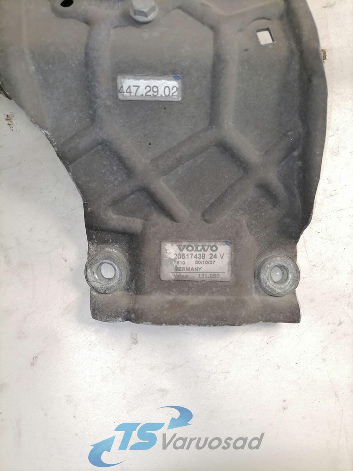 Volvo Klaasipuhasti raam 20517438 - Fshirëse për Kamioni: foto 5 Volvo Klaasipuhasti raam 20517438 - Fshirëse për Kamioni: foto 5