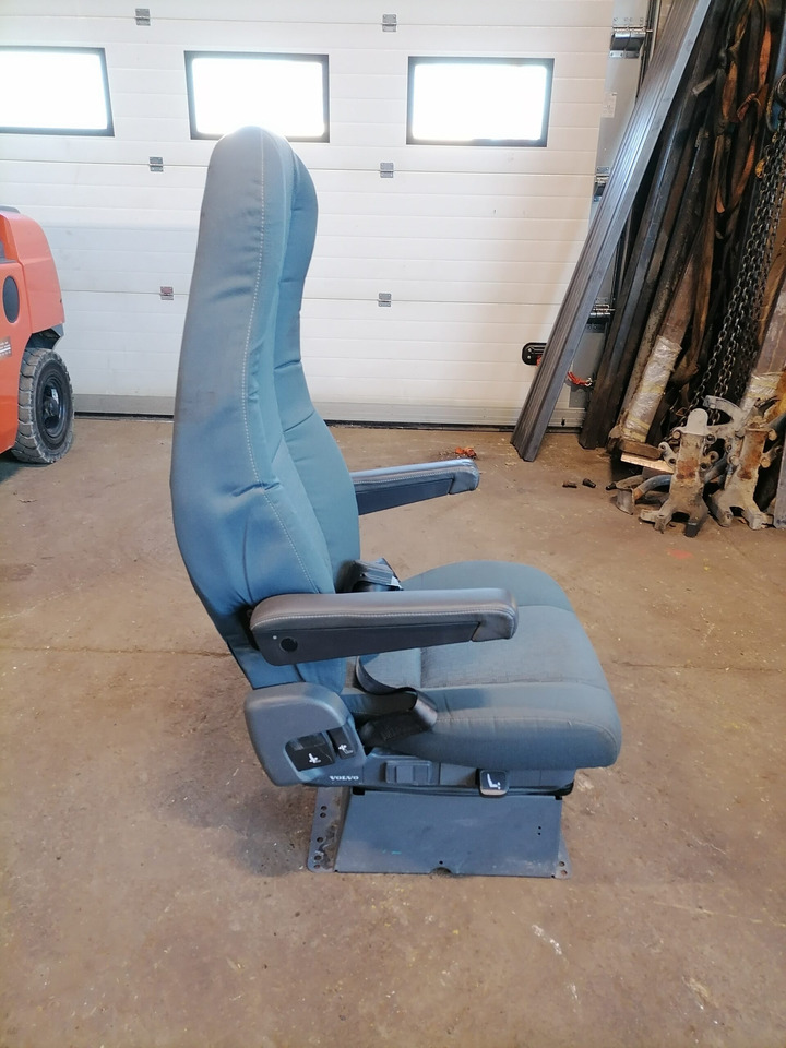 Volvo Passenger seat 21065292 - Ndenjësja për Kamioni: foto 2 Volvo Passenger seat 21065292 - Ndenjësja për Kamioni: foto 2