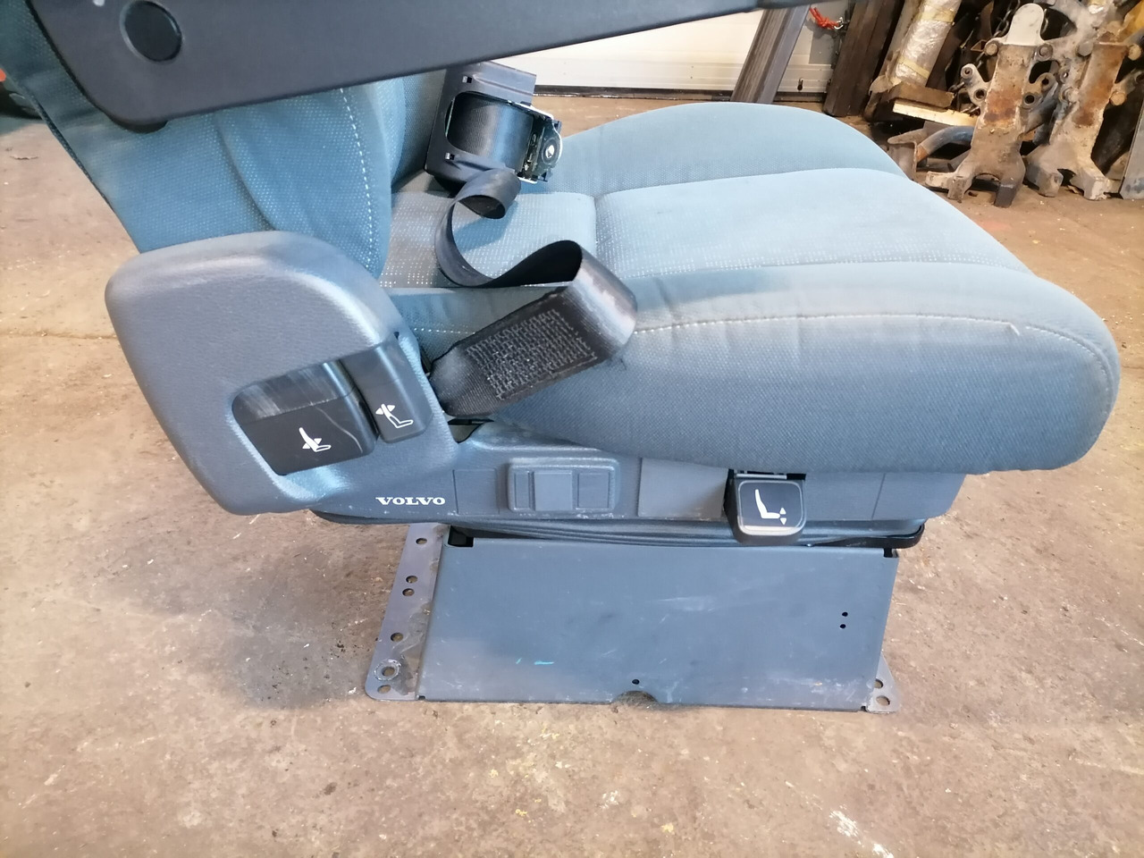 Volvo Passenger seat 21065292 - Ndenjësja për Kamioni: foto 3 Volvo Passenger seat 21065292 - Ndenjësja për Kamioni: foto 3
