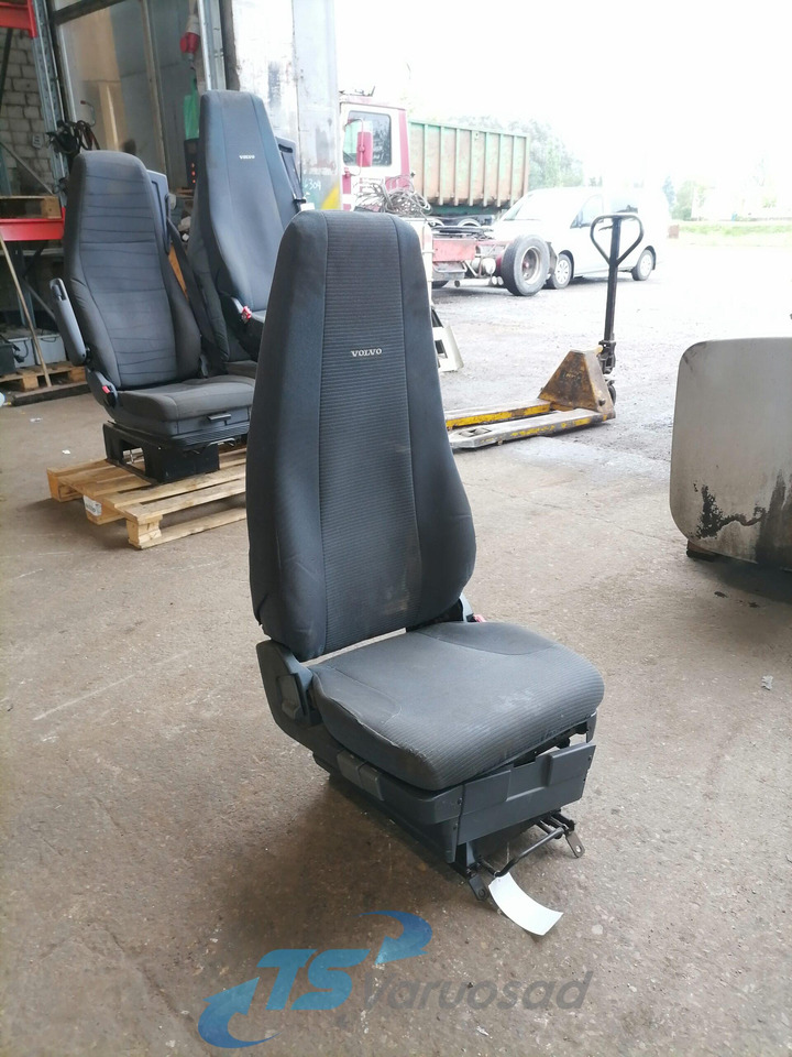 Volvo Passenger seat 7420862569 - Ndenjësja për Kamioni: foto 1 Volvo Passenger seat 7420862569 - Ndenjësja për Kamioni: foto 1