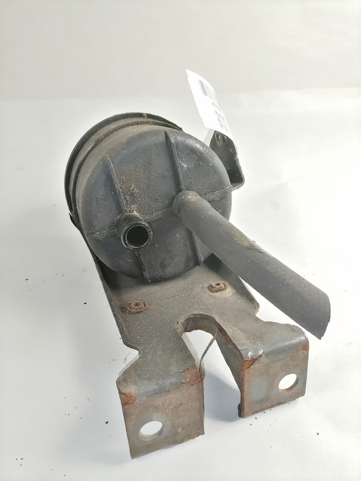 Volvo Steering oil tank+ bracket 1592945 - Tubi i sistemit të drejtimit për Kamioni: foto 3 Volvo Steering oil tank+ bracket 1592945 - Tubi i sistemit të drejtimit për Kamioni: foto 3
