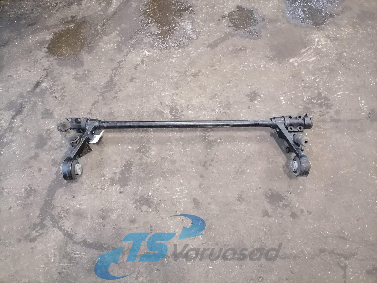 Volvo Volvo FH kabiini torsioonvarras 22004643 - Suspension i kabinës për Kamioni: foto 1 Volvo Volvo FH kabiini torsioonvarras 22004643 - Suspension i kabinës për Kamioni: foto 1