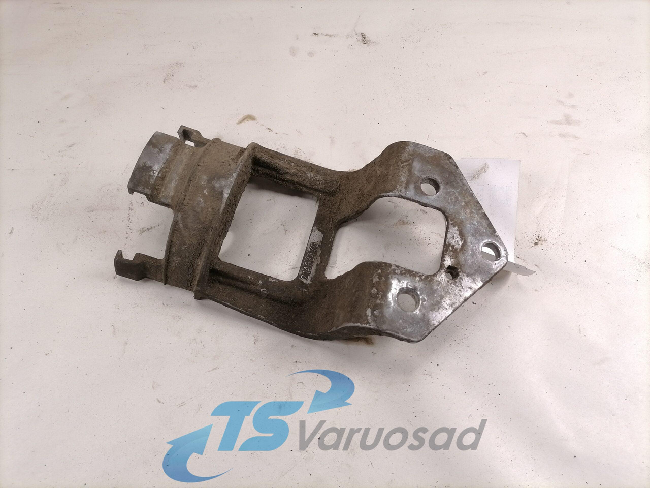Volvo Volvo roolisüsteemi õlimahuti kandur 21468479 - Tubi i sistemit të drejtimit për Kamioni: foto 1 Volvo Volvo roolisüsteemi õlimahuti kandur 21468479 - Tubi i sistemit të drejtimit për Kamioni: foto 1