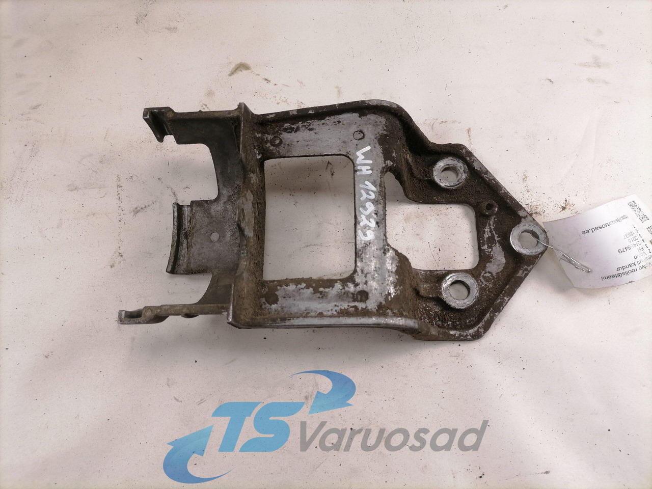 Volvo Volvo roolisüsteemi õlimahuti kandur 21468479 - Tubi i sistemit të drejtimit për Kamioni: foto 2 Volvo Volvo roolisüsteemi õlimahuti kandur 21468479 - Tubi i sistemit të drejtimit për Kamioni: foto 2