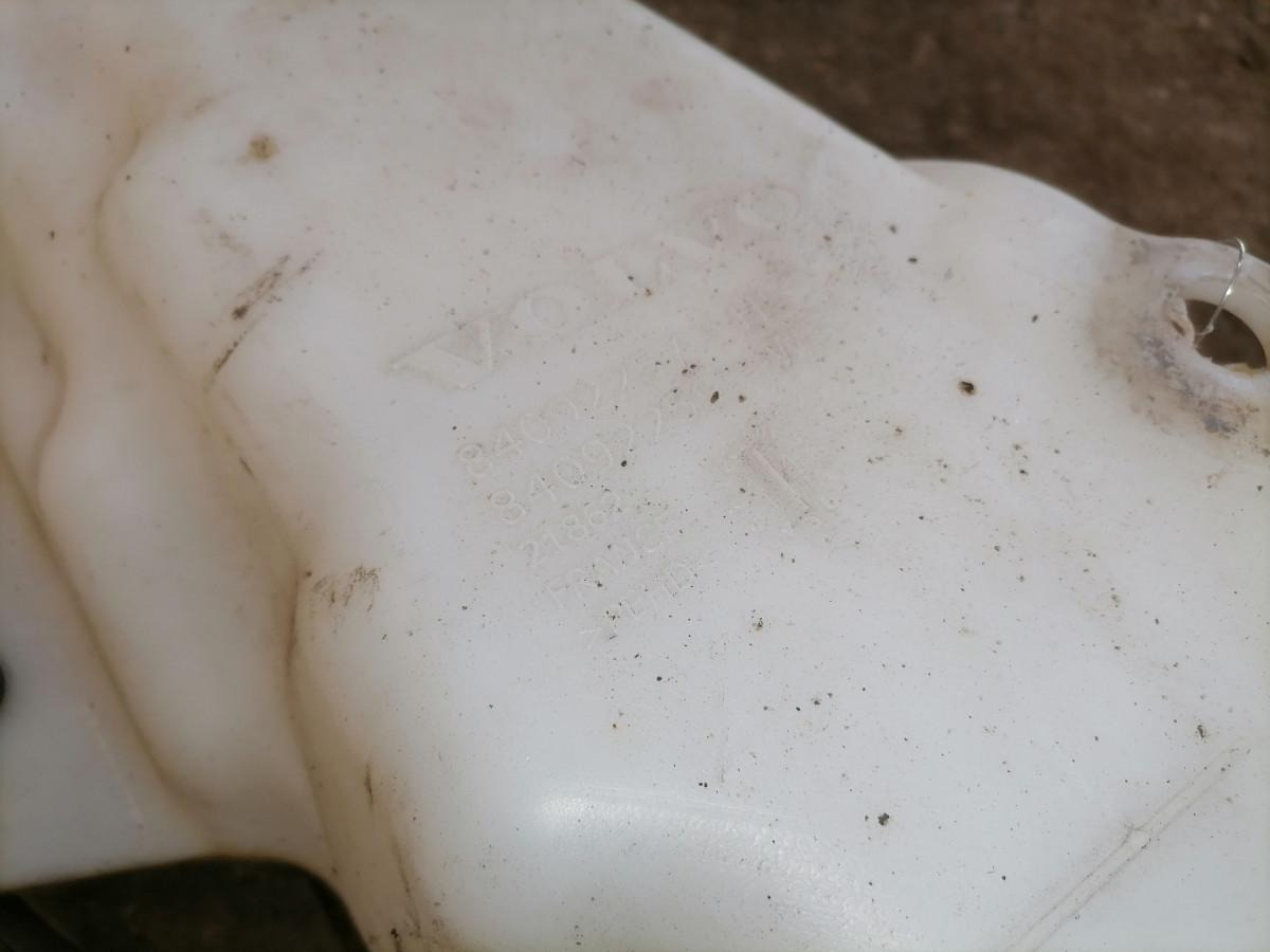 Volvo Windscreen washer fluid tank 84092257 - Fshirëse për Kamioni: foto 5 Volvo Windscreen washer fluid tank 84092257 - Fshirëse për Kamioni: foto 5