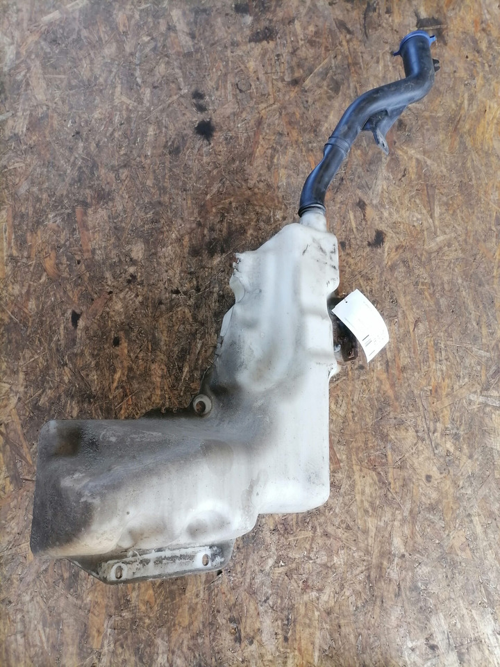 Volvo Windscreen washer fluid tank 84092259 - Fshirëse për Kamioni: foto 2 Volvo Windscreen washer fluid tank 84092259 - Fshirëse për Kamioni: foto 2