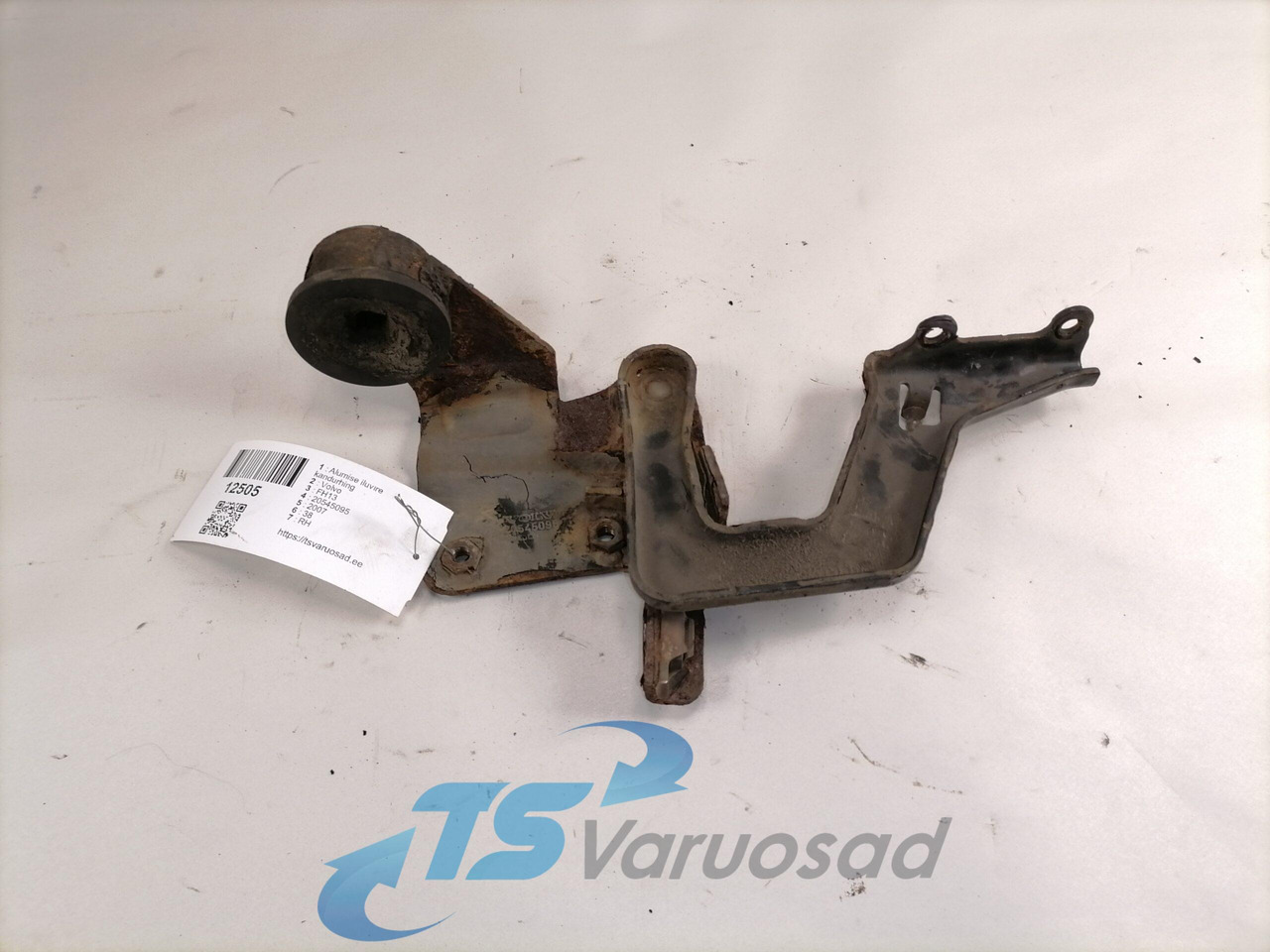 Volvo lower grille carrier hinge 20545095 - Grilë për Kamioni: foto 1 Volvo lower grille carrier hinge 20545095 - Grilë për Kamioni: foto 1