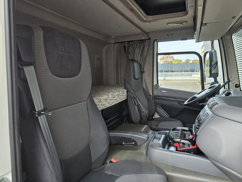 Kamion me vinç DAF CF 330 6x2 / PALFINGER CRANE / KRAN / CURTAIN: foto 17 Kamion me vinç DAF CF 330 6x2 / PALFINGER CRANE / KRAN / CURTAIN: foto 17