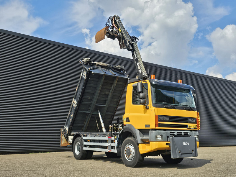 DAF CF 75.250 4X4 / HIAB CRANE + TIPPER / MANUAL / SPRING - Kamion vetëshkarkues, Kamion me vinç: foto 4 DAF CF 75.250 4X4 / HIAB CRANE + TIPPER / MANUAL / SPRING - Kamion vetëshkarkues, Kamion me vinç: foto 4