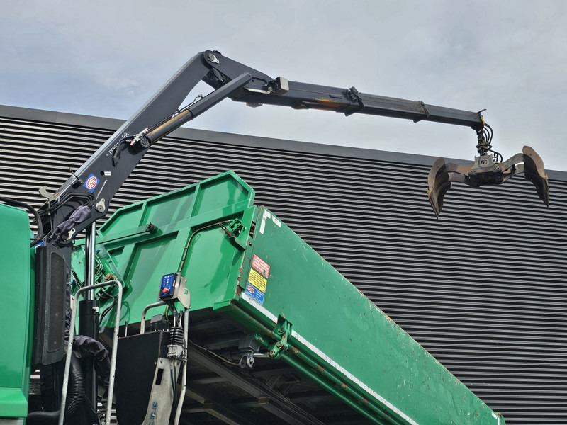 DAF TATRA T158/II 6X6 / HMF Z CRANE + 2 SIDE TIPPER - Kamion vetëshkarkues, Kamion me vinç: foto 2 DAF TATRA T158/II 6X6 / HMF Z CRANE + 2 SIDE TIPPER - Kamion vetëshkarkues, Kamion me vinç: foto 2