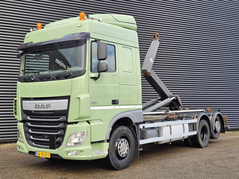 DAF XF 460 6x2 SPACECAB / HOOKLIFT / ABROLKIPPER - Kamion vetëngarkues: foto 1 DAF XF 460 6x2 SPACECAB / HOOKLIFT / ABROLKIPPER - Kamion vetëngarkues: foto 1