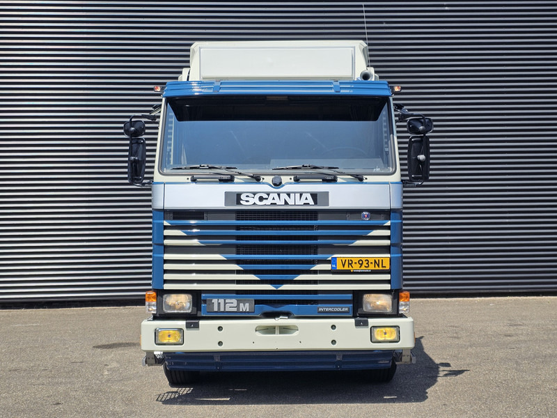 Scania R 112M 4x2 / UNIQUE / TOPCONDITION - Gjysmë-kamion: foto 2 Scania R 112M 4x2 / UNIQUE / TOPCONDITION - Gjysmë-kamion: foto 2