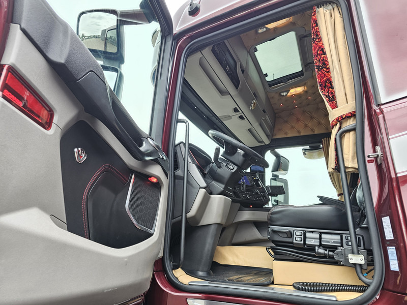 Gjysmë-kamion Scania R580 V8 XT / 6x2 BOOGIE / RETARDER / HYDRAULIC / 80T: foto 9 Gjysmë-kamion Scania R580 V8 XT / 6x2 BOOGIE / RETARDER / HYDRAULIC / 80T: foto 9