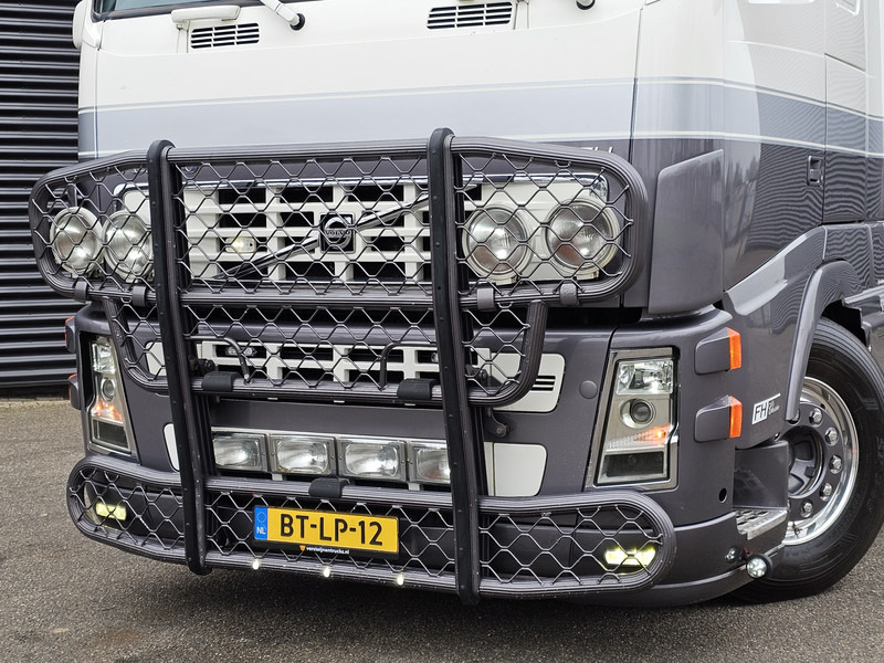 Volvo FH400 4X2 / SHOWTRUCK / SPECIAL / EXHAUST VALVE - Gjysmë-kamion: foto 4 Volvo FH400 4X2 / SHOWTRUCK / SPECIAL / EXHAUST VALVE - Gjysmë-kamion: foto 4