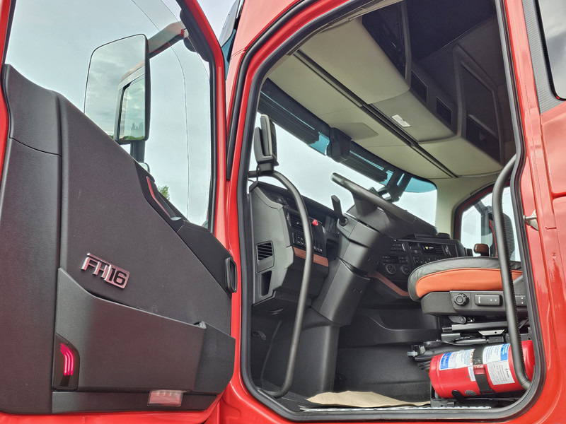 Kamioni Volvo FH 16 650 / 6x4 BOOGIE / HYDRAULIC / RETARDER / DYNAMIC STEER: foto 12