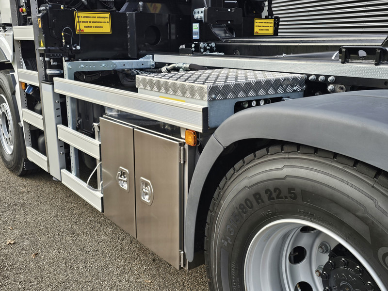 Kamion vetëngarkues, Kamion me vinç MAN TGS 35.470 8x4 / HMF 2243 Z KRAAN + HAAKARM: foto 15 Kamion vetëngarkues, Kamion me vinç MAN TGS 35.470 8x4 / HMF 2243 Z KRAAN + HAAKARM: foto 15