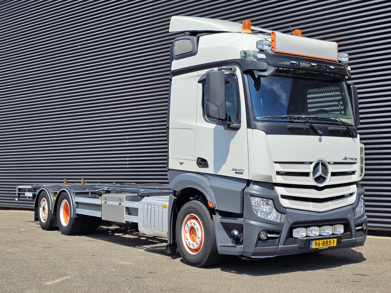 Mercedes-Benz ACTROS 2640 6x2-4 / NL TRUCK - Transportjer kontejnerësh/ Kamion me karroceri të çmontueshme: foto 2 Mercedes-Benz ACTROS 2640 6x2-4 / NL TRUCK - Transportjer kontejnerësh/ Kamion me karroceri të çmontueshme: foto 2