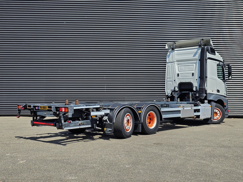 Mercedes-Benz ACTROS 2640 6x2-4 / NL TRUCK - Transportjer kontejnerësh/ Kamion me karroceri të çmontueshme: foto 4 Mercedes-Benz ACTROS 2640 6x2-4 / NL TRUCK - Transportjer kontejnerësh/ Kamion me karroceri të çmontueshme: foto 4