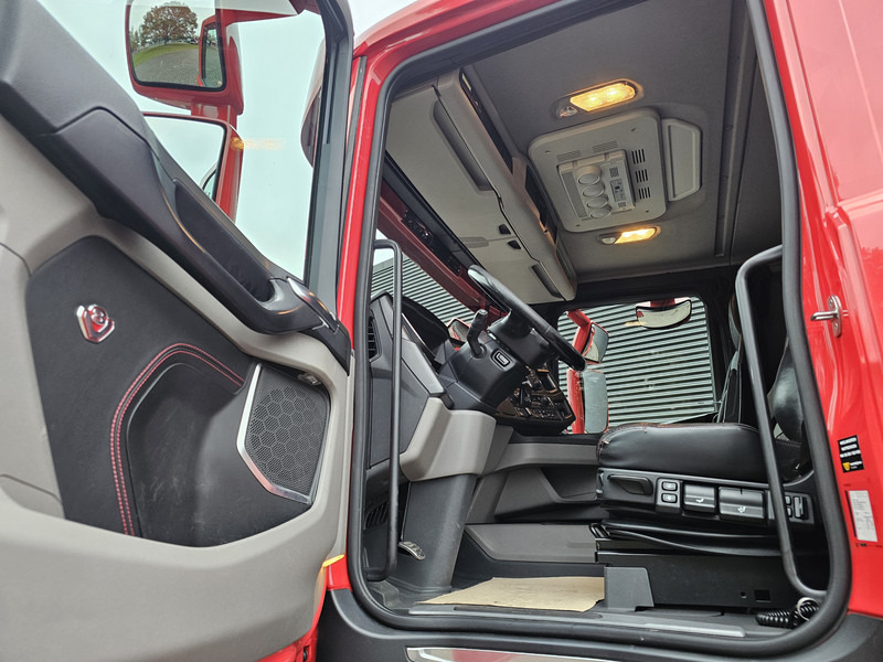 Lizingu i Scania R520 V8 6x2/4 / EPSILON CRANE + HOOKLIFT Scania R520 V8 6x2/4 / EPSILON CRANE + HOOKLIFT: foto 16