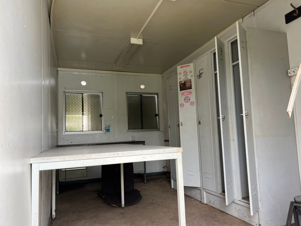 Büro Container mit Heizung Licht Tisch Schränke Büro Container mit Heizung Licht Tisch Schränke - Vetëngarkues/ Sistem i fadromës ngarkuese: foto 5 Büro Container mit Heizung Licht Tisch Schränke Büro Container mit Heizung Licht Tisch Schränke - Vetëngarkues/ Sistem i fadromës ngarkuese: foto 5