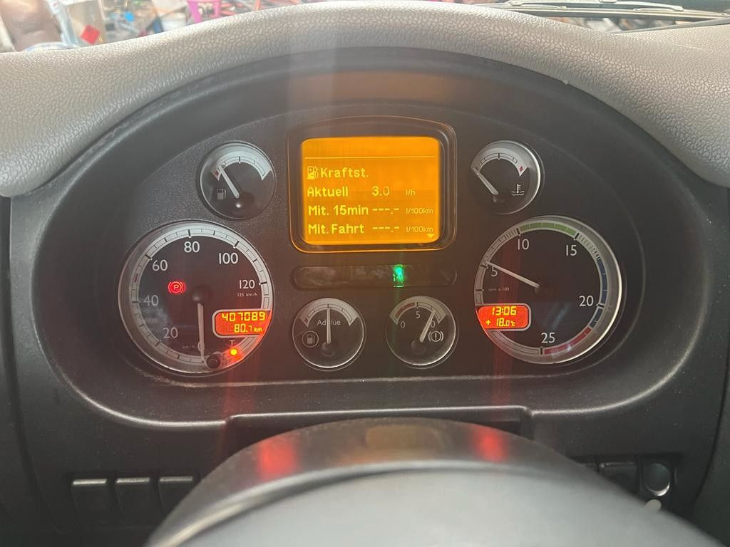 DAF CF 85.460 6X2 VDL Absetzer Top Zustand Retarder DAF CF 85.460 6X2 VDL Absetzer Top Zustand Retarder - Fadromë ngarkuese: foto 2 DAF CF 85.460 6X2 VDL Absetzer Top Zustand Retarder DAF CF 85.460 6X2 VDL Absetzer Top Zustand Retarder - Fadromë ngarkuese: foto 2