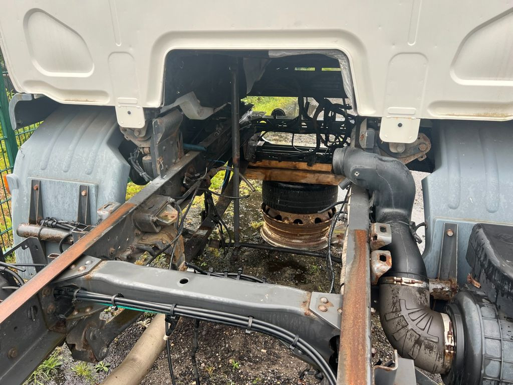 DAF LF 45.220 12 to. for PARTS no engine no gearbox! DAF LF 45.220 12 to. for PARTS no engine no gearbox! - Kamion me tendë: foto 3 DAF LF 45.220 12 to. for PARTS no engine no gearbox! DAF LF 45.220 12 to. for PARTS no engine no gearbox! - Kamion me tendë: foto 3