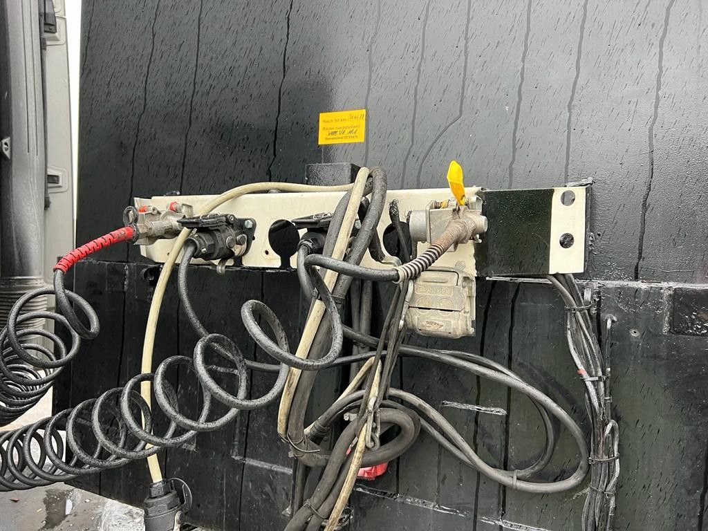 Langendorf Tiefbett mit Rampen Hydraulisch Langendorf Tiefbett mit Rampen Hydraulisch - Gjysmë rimorkio me plan ngarkimi të ulët: foto 4 Langendorf Tiefbett mit Rampen Hydraulisch Langendorf Tiefbett mit Rampen Hydraulisch - Gjysmë rimorkio me plan ngarkimi të ulët: foto 4