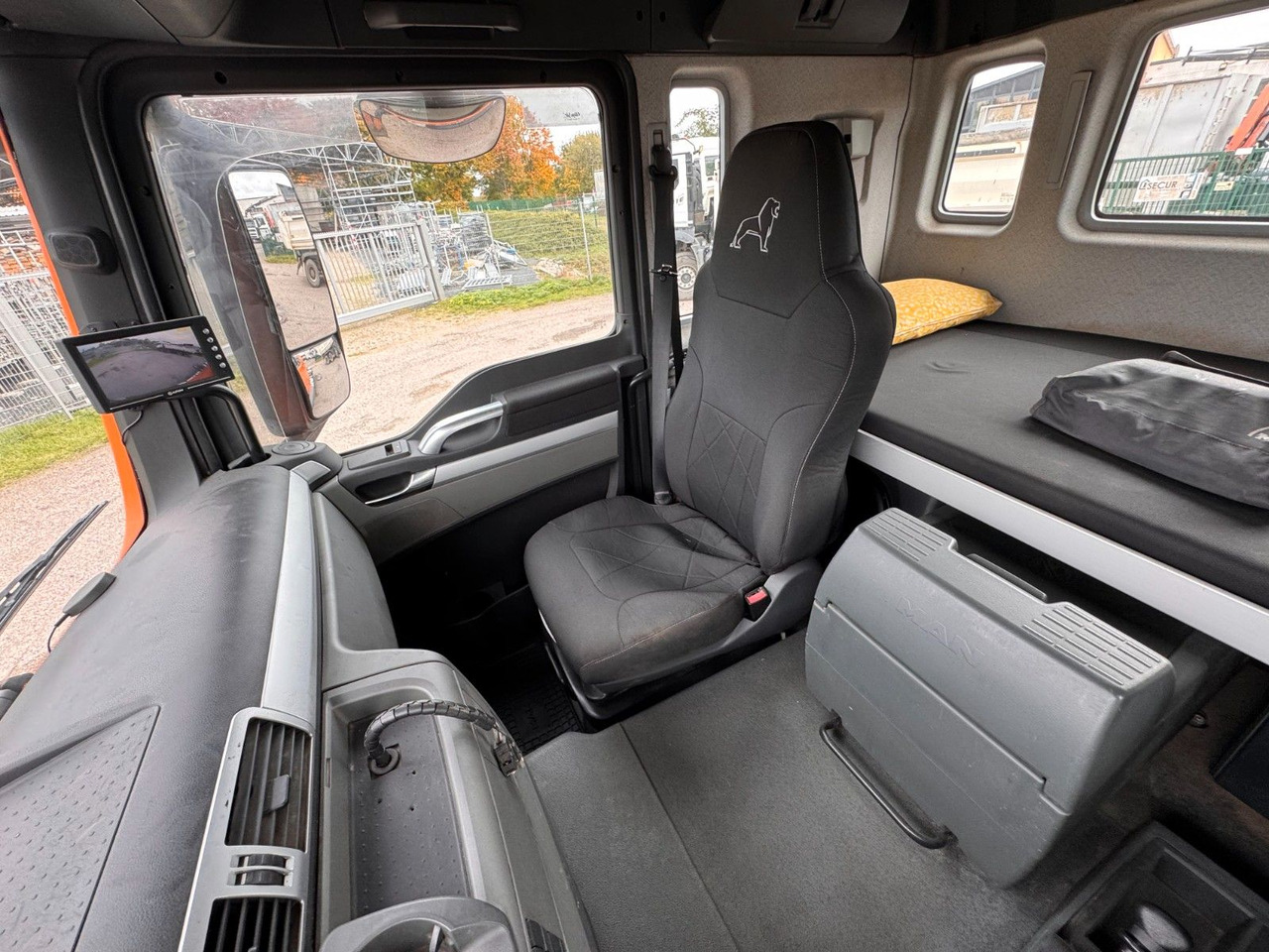 MAN 26.440 6X2 Multilift Abroller - Kamion vetëngarkues: foto 5 MAN 26.440 6X2 Multilift Abroller - Kamion vetëngarkues: foto 5