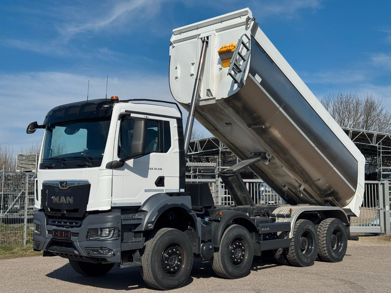 MAN 35.510 TGS Meiller P430 Thermomulde Top Zustand! - Kamion vetëshkarkues: foto 1 MAN 35.510 TGS Meiller P430 Thermomulde Top Zustand! - Kamion vetëshkarkues: foto 1