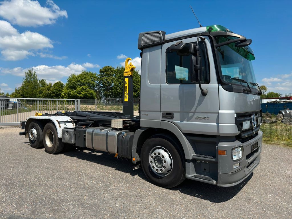 Mercedes-Benz 2541 6X2 Marrel Abroller Hydr. Verriegelung - Kamion vetëngarkues: foto 1 Mercedes-Benz 2541 6X2 Marrel Abroller Hydr. Verriegelung - Kamion vetëngarkues: foto 1