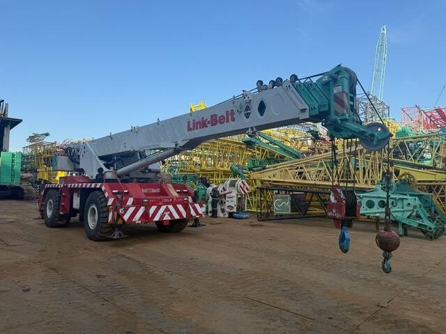 Link-Belt RTC8050-2 - Vinç për terrene të vështira: foto 4 Link-Belt RTC8050-2 - Vinç për terrene të vështira: foto 4
