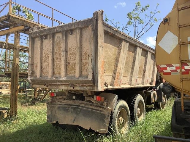 Mercedes-Benz ACTROS 3341 - Kamion vetëshkarkues: foto 3 Mercedes-Benz ACTROS 3341 - Kamion vetëshkarkues: foto 3