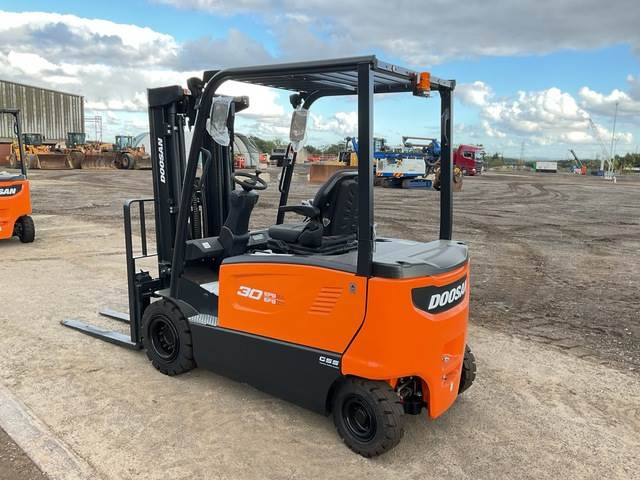 Doosan B30X-7 PLUS - Pirun elektrik: foto 2 Doosan B30X-7 PLUS - Pirun elektrik: foto 2