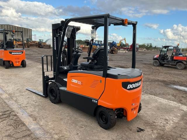 Doosan B35X-7 PLUS - Pirun elektrik: foto 2 Doosan B35X-7 PLUS - Pirun elektrik: foto 2