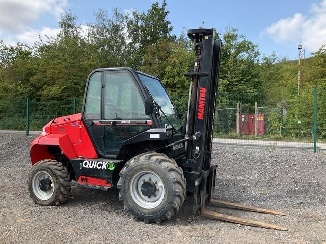 Manitou M30-4 - Ngarkues me pirun për terren të ashpër: foto 4 Manitou M30-4 - Ngarkues me pirun për terren të ashpër: foto 4