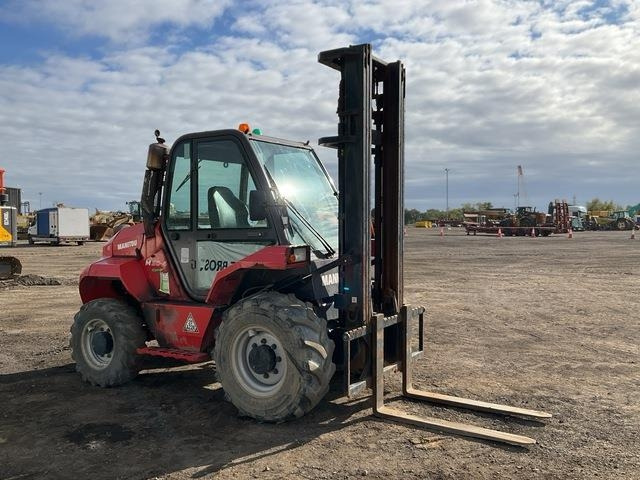 Manitou M30-4 - Ngarkues me pirun për terren të ashpër: foto 4 Manitou M30-4 - Ngarkues me pirun për terren të ashpër: foto 4