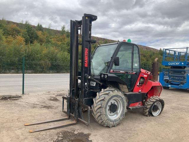 Manitou M30-4 - Ngarkues me pirun për terren të ashpër: foto 1 Manitou M30-4 - Ngarkues me pirun për terren të ashpër: foto 1