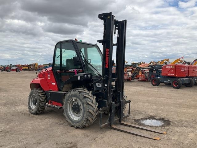 Manitou M30-4 - Ngarkues me pirun për terren të ashpër: foto 4 Manitou M30-4 - Ngarkues me pirun për terren të ashpër: foto 4