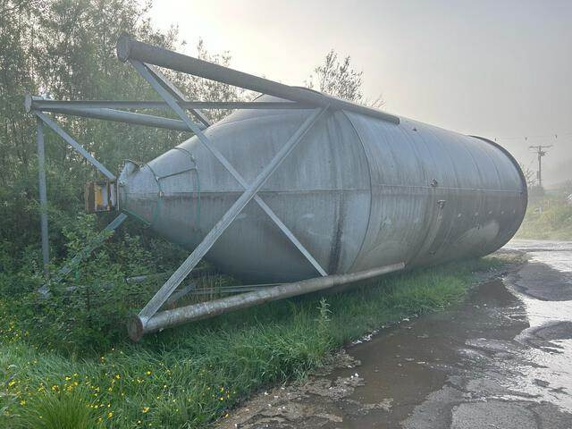 Quantity of (2) Cement Silo - Silos për çimento: foto 2 Quantity of (2) Cement Silo - Silos për çimento: foto 2