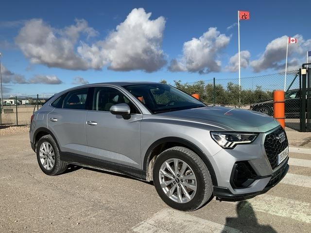 Audi Q3 - Veturë: foto 4 Audi Q3 - Veturë: foto 4