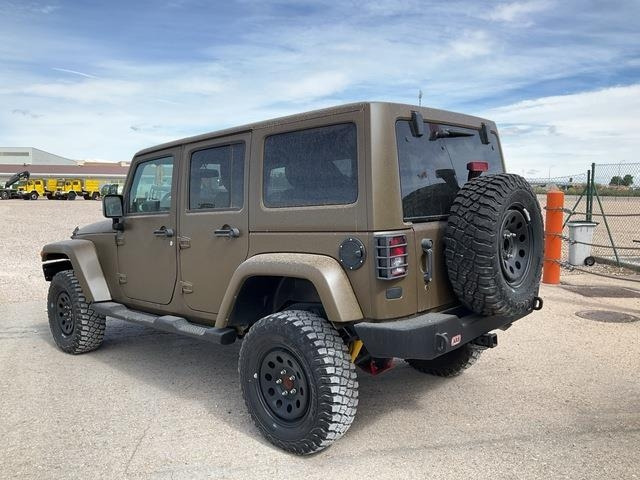 Jeep Wrangler JK Command - Veturë: foto 2 Jeep Wrangler JK Command - Veturë: foto 2