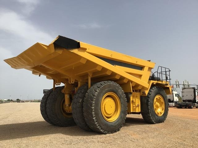 Komatsu HD785-5 - Shkarkues i palëvizshëm: foto 3 Komatsu HD785-5 - Shkarkues i palëvizshëm: foto 3